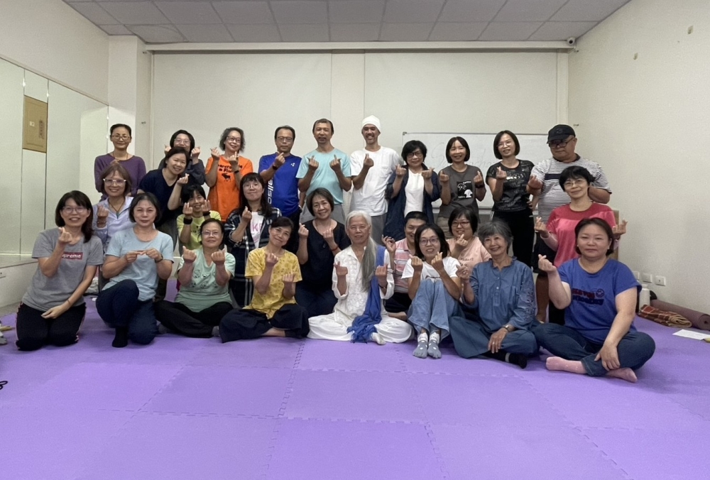 2025.11.16(日)<br>慶雲藝苑公益講座 ~歸心「通往喜悅與豐盛生活的道路」