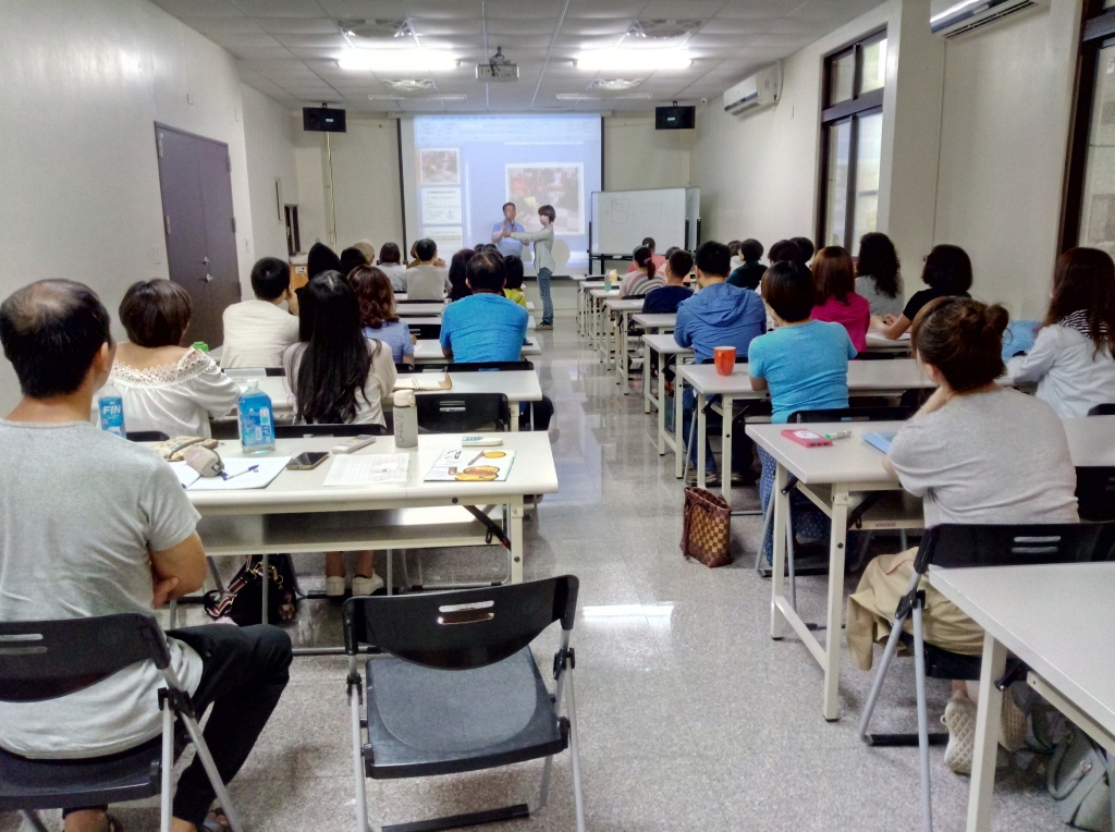 108年慶雲教室舉辦陳大正老師專業助人藝術公益講座